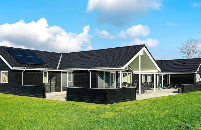 26 Person Holiday Home in Grenaa - Foto 41