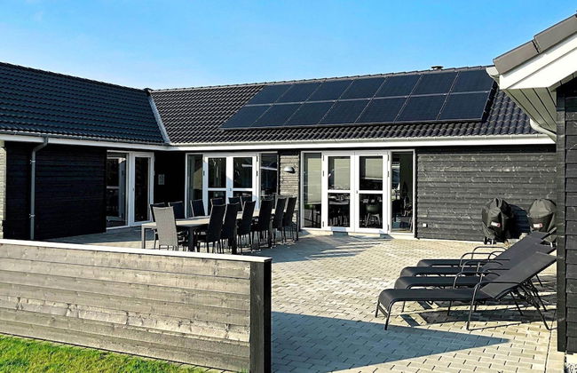26 Person Holiday Home in Grenaa - Foto 1