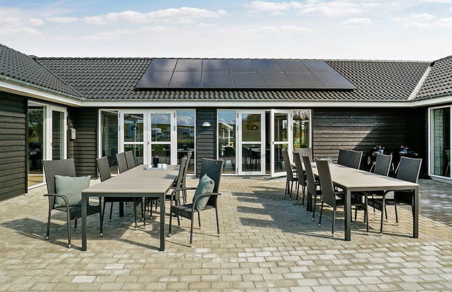 26 Person Holiday Home in Grenaa - Foto 27