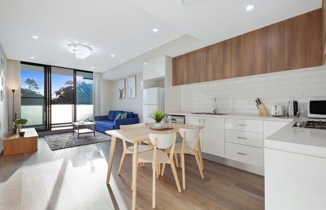 Wentworthville 2 Bedrooms 2 Bathrooms with Free Parking by KozyGuru - Photo 1