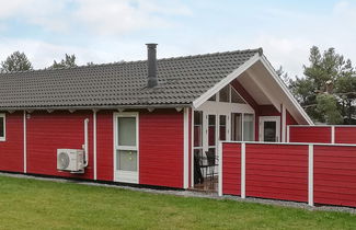 Photo 1 - 6 Person Holiday Home in Saeby-by Traum