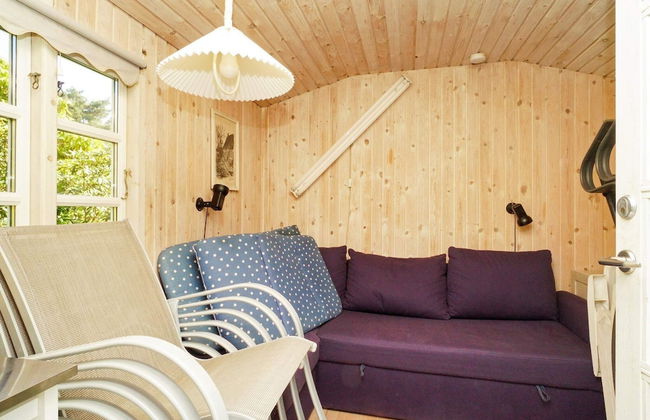 Vibrant Holiday Home in Nykobing Sj near Sea - Photo 4
