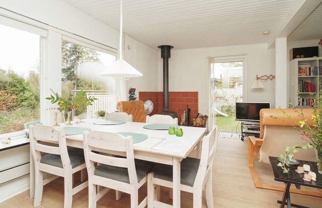 Vibrant Holiday Home in Nykobing Sj near Sea - Photo 9