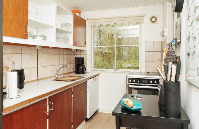 Vibrant Holiday Home in Nykobing Sj near Sea - Photo 3