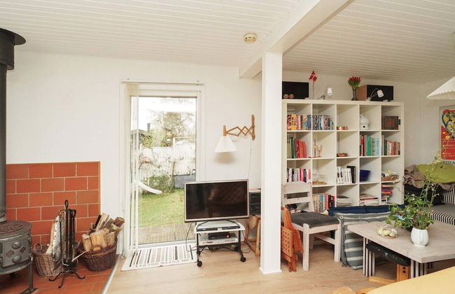 Vibrant Holiday Home in Nykobing Sj near Sea - Photo 7