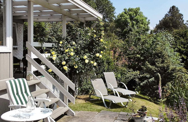 Vibrant Holiday Home in Nykobing Sj near Sea - Photo 16