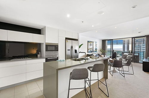 Photo 11 - Oracle Broadbeach Apartments