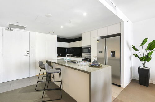 Photo 10 - Oracle Broadbeach Apartments