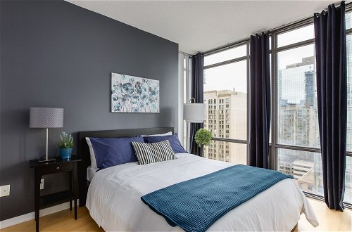 Foto 7 - Quickstay - Luxurious 2-Bedroom Condo, Heart Of Toronto