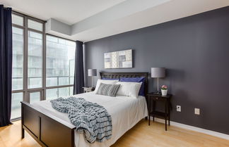 Photo 3 - Quickstay - Luxurious 2-Bedroom Condo, Heart Of Toronto