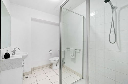 Photo 10 - LIZZI, Melbourne Studio Apartment