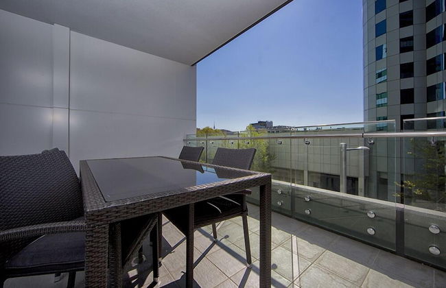 Accommodate Canberra - Manhattan - Photo 24