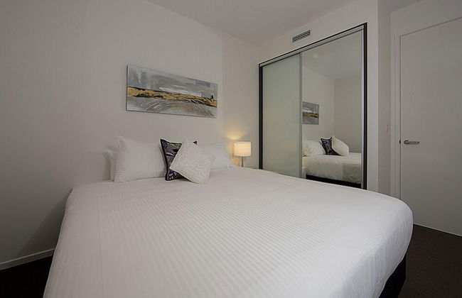 Accommodate Canberra - Manhattan - Photo 5