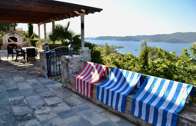 Restored 350 Year old Villa, Stunning Views, Idyllic Location, Large Pool - Foto 18