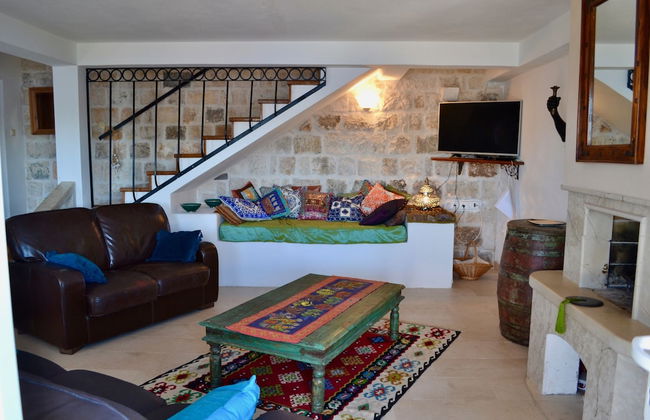 Restored 350 Year old Villa, Stunning Views, Idyllic Location, Large Pool - Foto 15