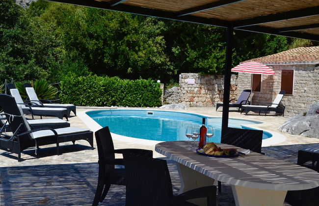Restored 350 Year old Villa, Stunning Views, Idyllic Location, Large Pool - Foto 9