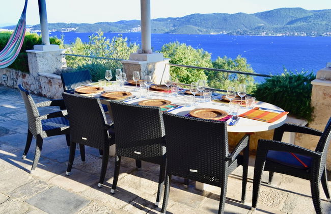 Restored 350 Year old Villa, Stunning Views, Idyllic Location, Large Pool - Foto 13