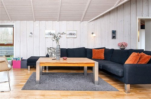 Photo 8 - 8 Person Holiday Home in Aabenraa