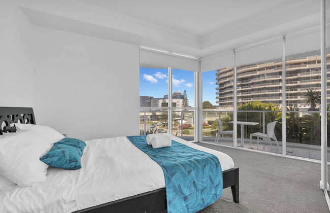 Reflection on the Sea - Foto 23