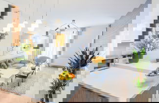 Photo 1 - Venus Apartments - King Street II