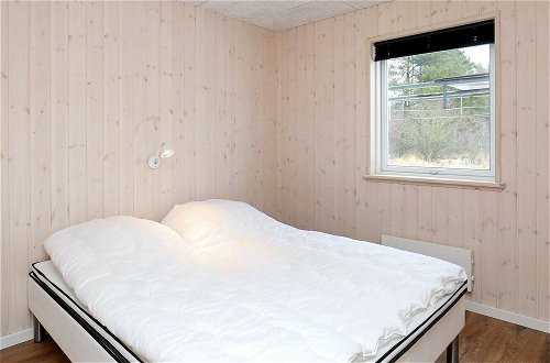 Photo 8 - 9 Person Holiday Home in Hojslev