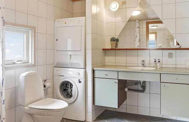 6 Person Holiday Home in Henne - Foto 21
