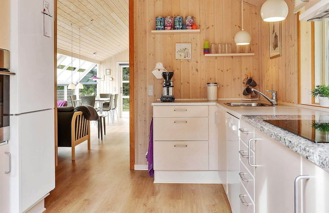6 Person Holiday Home in Henne - Foto 23