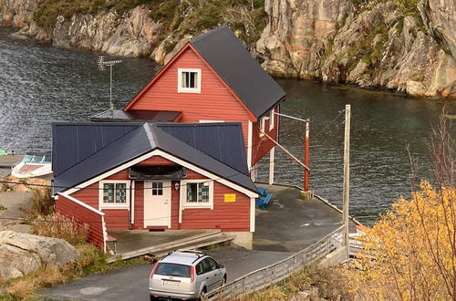 Photo 1 - 6 Person Holiday Home in Brandasund