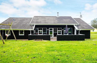 Foto 1 - 10 Person Holiday Home in Nordborg