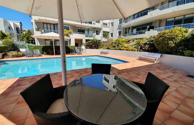 2BR Beautiful River Retreat Pool Wine Gym Netflix - Photo 20