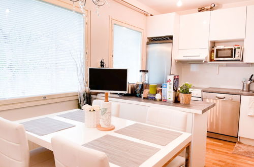 Photo 14 - 3bed Apartment 18 Mins by Metro to Helsinki Centre