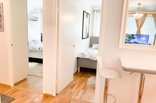 Photo 21 - 3bed Apartment 18 Mins by Metro to Helsinki Centre