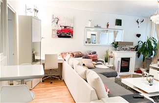Photo 1 - 3bed Apartment 18 Mins by Metro to Helsinki Centre