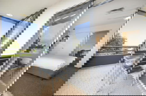 Foto 8 - Doncaster Apartments by Nightcap Plus