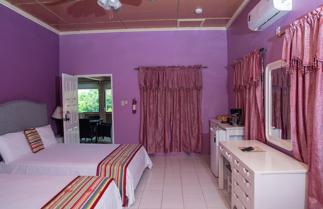 Beach-Pool-Sun-family-6 bedroom getaway - Photo 14