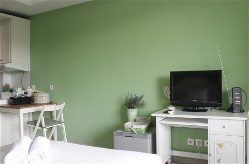 Photo 5 - Stylish & Comfortable Studio at Beverly Dago Apartment