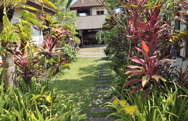 Martin's Guest House - Photo 10