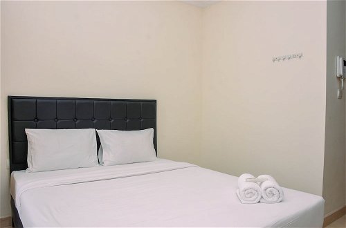 Photo 3 - Great Deal And Comfy Studio At Menteng Park Apartment