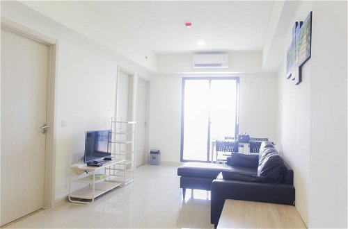 Foto 4 - Fully Furnished 2BR at Meikarta Apartment with Working Room