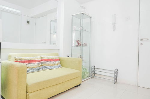 Photo 5 - Elegant 2BR at Bassura City Apartment