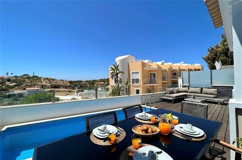 Photo 3 - Albufeira Deluxe Residence With Pool by Homing