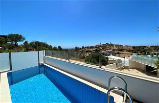 Photo 2 - Albufeira Deluxe Residence With Pool by Homing