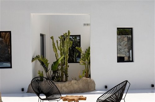 Foto 1 - Mykonos Town Black Villa with Cave Heated Pool