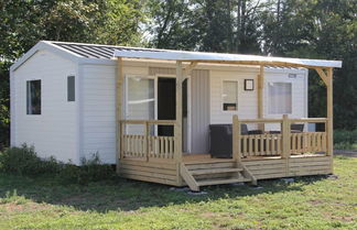 Foto 1 - Compact 4 Person Chalet in Friesland