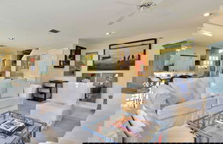 Foto 2 - Artist Garden by Avantstay Great Location w/ Balcony, Outdoor Dining, Shared Pool & Bbq! Week Long Stays