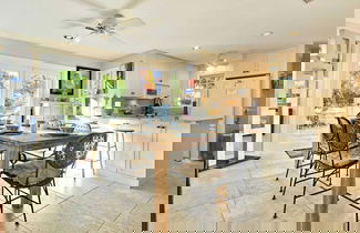Foto 3 - Artist Garden by Avantstay Great Location w/ Balcony, Outdoor Dining, Shared Pool & Bbq! Week Long Stays