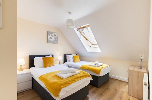 Foto 2 - Velvet 1-bedroom Penthouse, Clockhouse, Hoddesdon