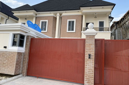 Photo 16 - Luxurious and Inviting 4-bed House in Chevro-lekki