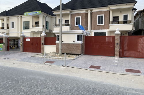 Photo 18 - Luxurious and Inviting 4-bed House in Chevro-lekki