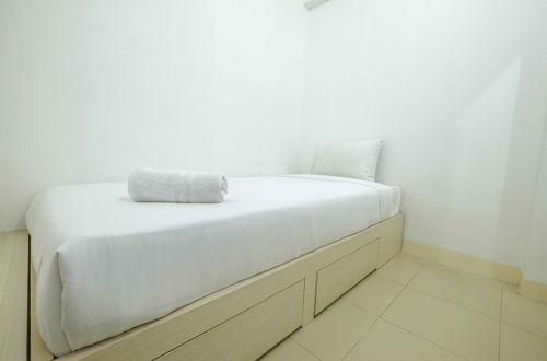 Photo 2 - Cozy Bassura City Apartment